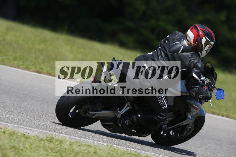 /Archiv-2024/29 12.06.2024 MOTO.CH Track Day ADR/Gruppe blau/unklar